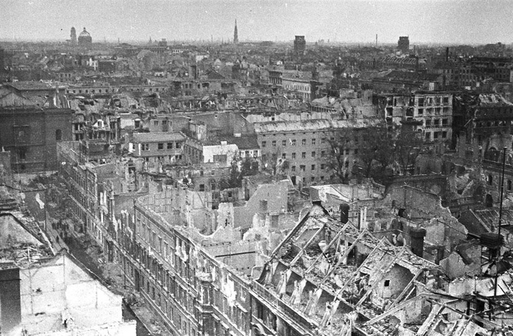 Покоренный Берлин глазами военного фотографа: репортаж из мая 1945 года