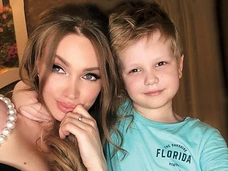 Евгения Феофилактова скучает по сыну, когда занята на репетициях