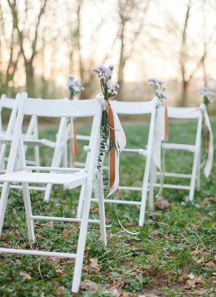 Белые стулья для свадьбы: аренда