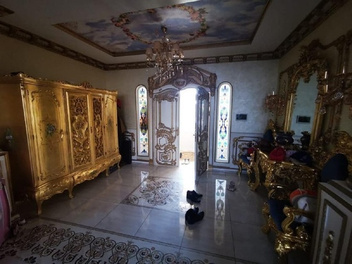 Архитектор рассказал, сколько стоят золотая мебель и сантехника из дома экс-главы ГИБДД Ставрополья