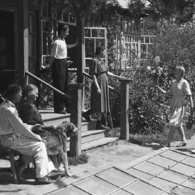 Дачное настроение: как появились летние «фазенды» и зачем они нам сейчас?