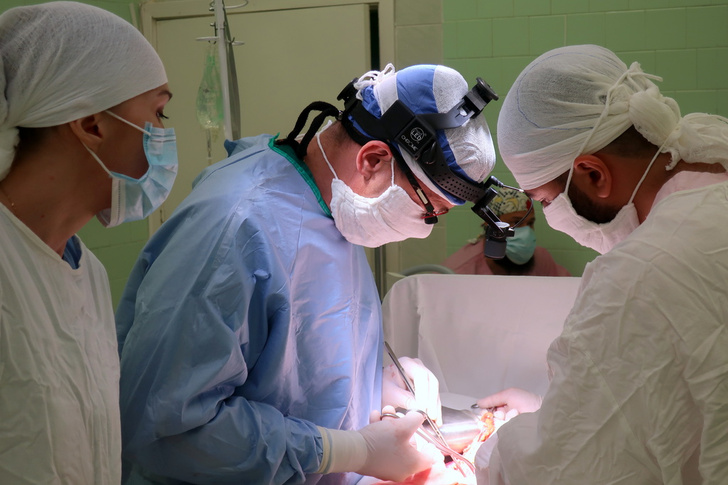 Хирурги из Екатеринбурга удалили редкую опухоль у пациентки, от которой отказались московские врачи