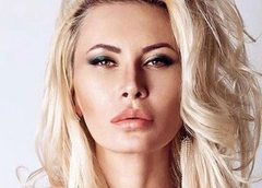 Элина Камирен открыла интимные подробности своей жизни