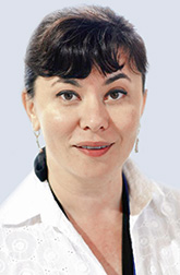 Марина Степнова, писательница, редактор, переводчик с румынского языка, ее дебютный роман «Хирург» вышел в 2005 году, а второй, «Женщины Лазаря» (2011), входил в шорт-листы премий «Русский Букер», «Национальный бестселлер» и «Ясная Поляна» и получил третью премию «Большая книга».