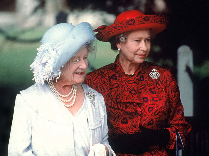 Две принцессы и одна королева: Елизавета II поделилась винтажным снимком, который никто раньше не видел (вы будете тронуты)