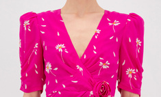 Розовое платье Кабаевой стоит почти 200 тысяч рублей — его еще можно купить