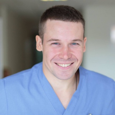 Стоп варикоз! Бесплатный вебинар с флебологом на Woman.ru