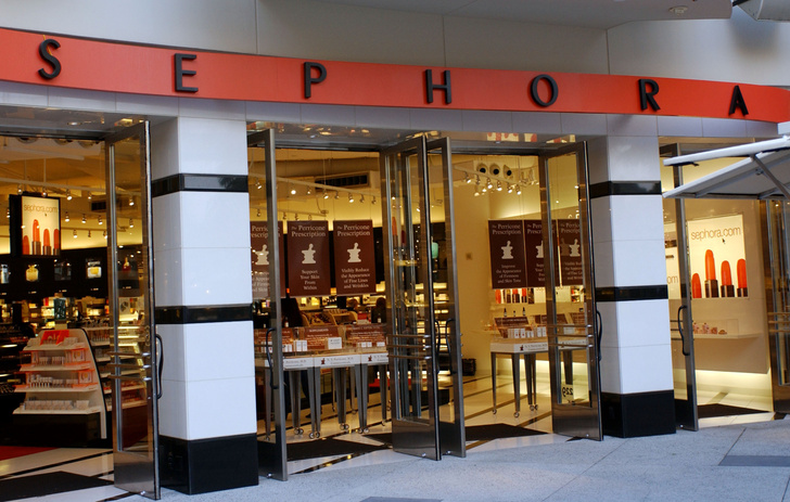 Косметический ретейлер Sephora заявил о временной остановке работы и закрытии магазинов в России