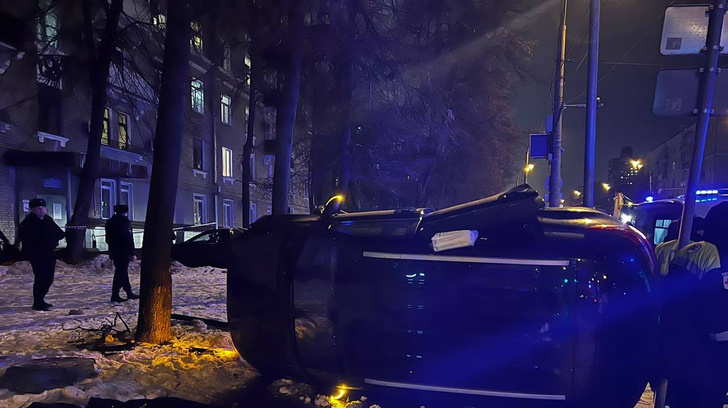 В Москве блондинка за рулем сбила женщину с двумя детьми — мать и старший ребенок погибли