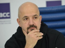 Дружинин: «Удерживал жену за руки, пока делали концерт Пугачевой. Она бы не постеснялась сказать ей в глаза»