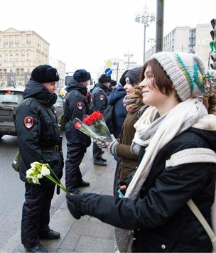 Главным качеством на сайте знакомств россиянки назвали совпадение политических взглядов