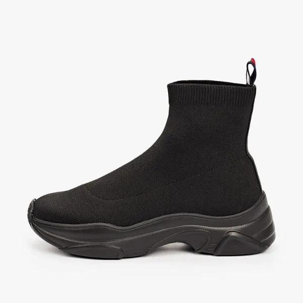 Кроссовки Tommy JeansЦена: 16 990 руб.Где купить: lamoda.ru