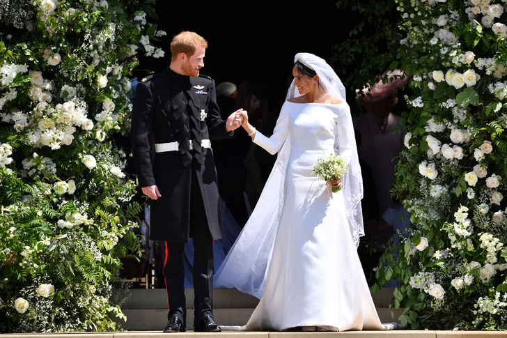 Когда жала не корона: на какое неудобство принц Гарри пожаловался Меган прямо на свадьбе