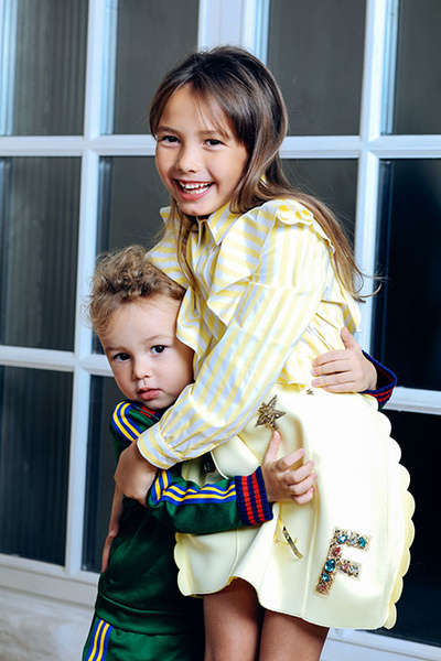 Юрий и Инна Жирковы с детьми