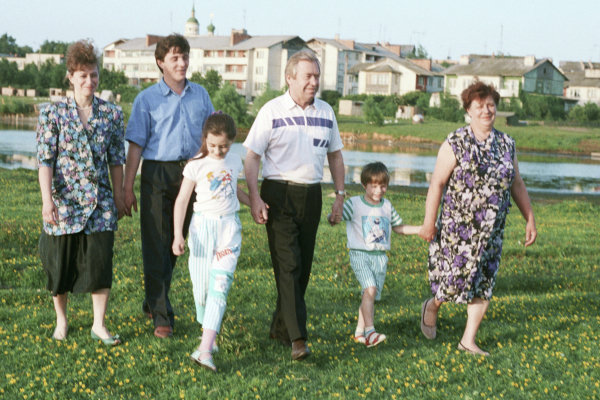 Суицид Бориса Пуго и его жены, рак Янаева и отставка Ельцина. Судьбы участников августовского путча