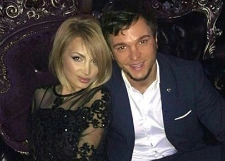 Евгения Феофилактова устроила «черную» свадьбу
