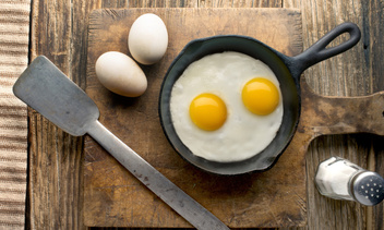 Как приготовить яичницу вкусно и быстро: 4 главных секрета