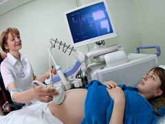 Отмена третьего УЗИ, ЛОРа и не только: в России сократили список обязательных медпроцедур для беременных