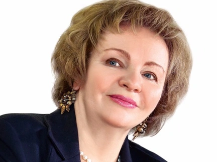 Эксклюзивные фото Людмилы Путиной с новым спутником