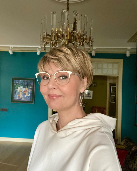 «Как в музее!»: Юлия Меньшова показала как выглядит ее квартира после ремонта
