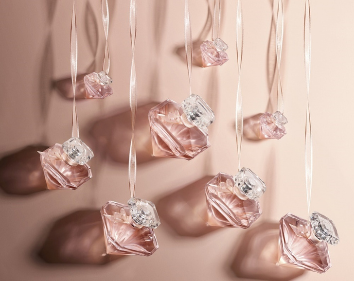 Розы, страсть и нежность: Пенелопа Крус снялась в рекламе нового аромата Lancome