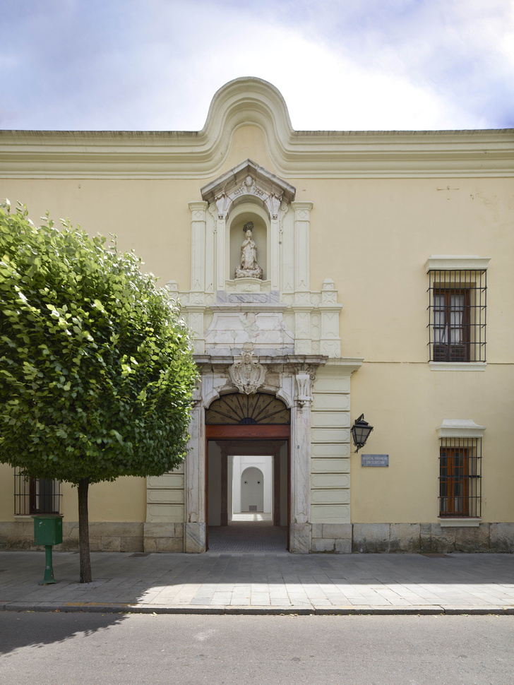 Белое безмолвие: реконструкция старой больницы в Сан-Себастьяне