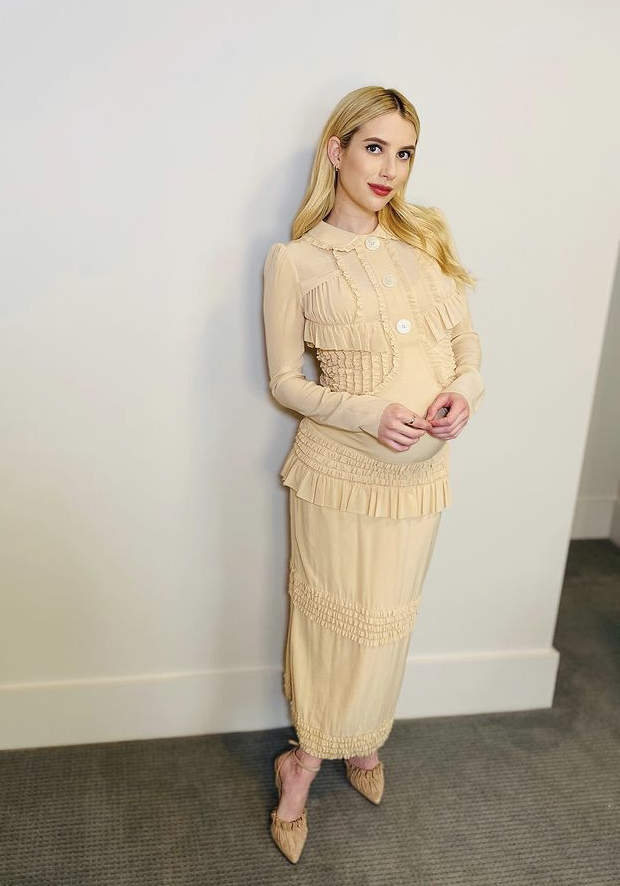 4 романтичных платья для беременных: стильная Эмма Робертс