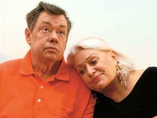 Жена Караченцова: «Он вывез меня в лес и сказал: «Прощайся с жизнью!»