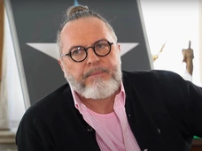 Юрий Грымов об обиде на Витаса: «Я придумал жабры для него, продюсер стоял передо мной на коленях»