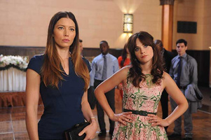 Зои Дешанель, Джессика Бил, сериал "Новенькая" Zooey Deschanel, Jessica Biel, "New Girl"