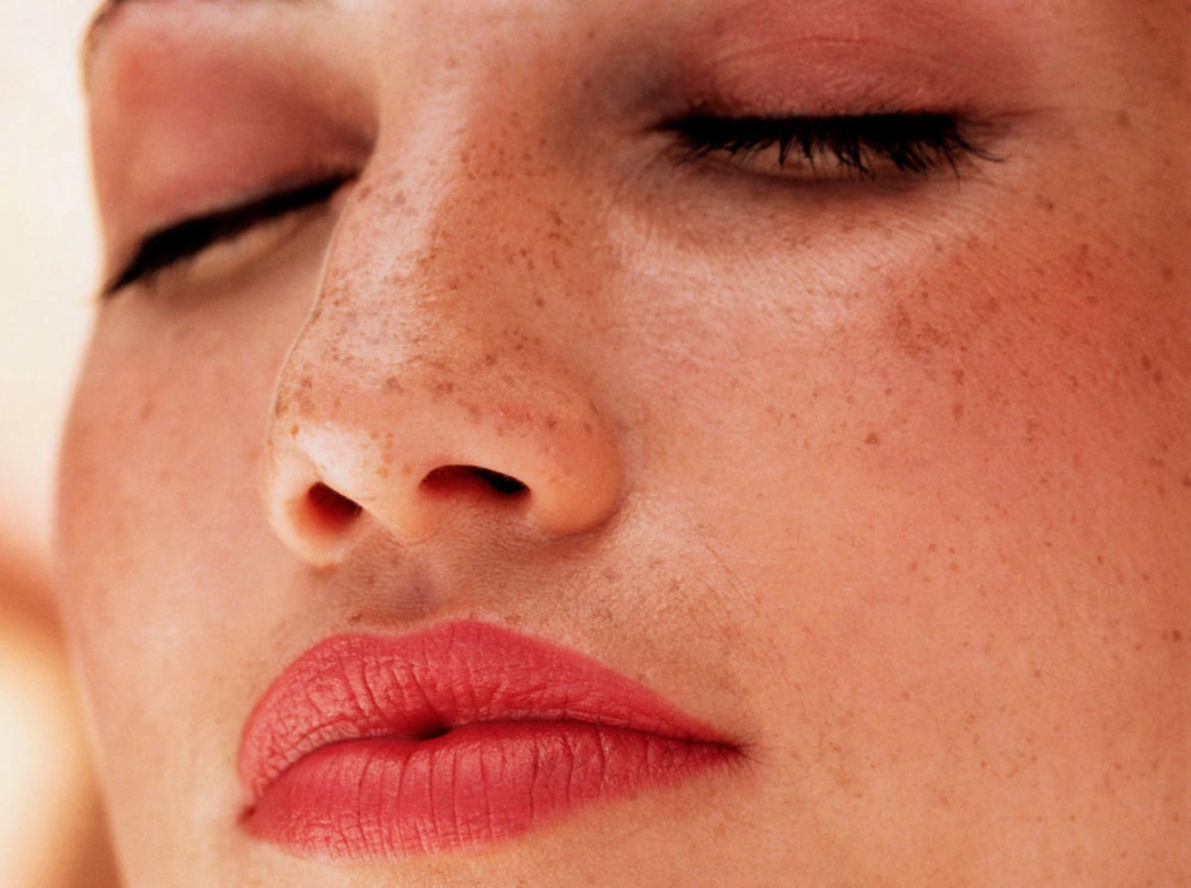 Как нарисовать веснушки | marieclaire.ru