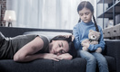 «Мертвая» мать — разрушенный ребенок: какими вырастают дети рядом c депрессивными женщинами
