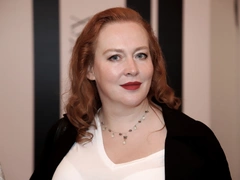 Лишившаяся ролей после скандала Юлия Ауг сменила фамилию