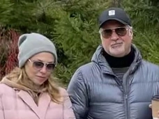 Дочь Панина танцует с сигаретой в зубах, а Меладзе и Джанабаева на прогулке с новорожденной: соцсети звезд