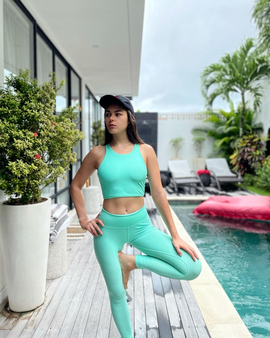 барткова последний герой биография