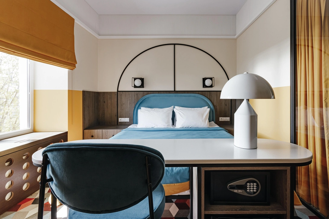 Отель в стиле нео-мемфис во Владимире | Источник: Сергей Наставник