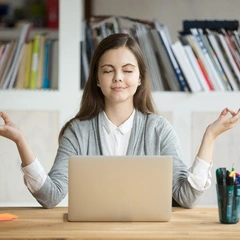 В рабочем порядке: как снять стресс, не выходя из офиса — 4 простых способа
