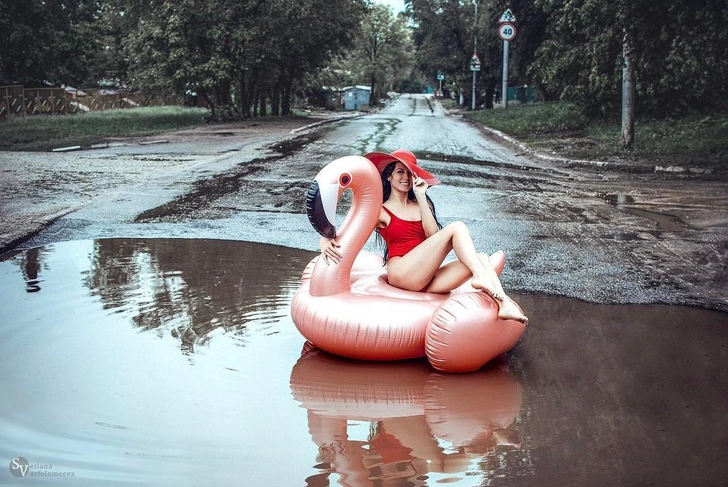 Жительница Саратова прославилась на всю страну, сделав фото в луже