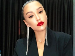Экс-участница группы Serebro выходит замуж за обычного полицейского