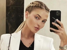 А где платья? Хороша ли Алена Шишкова в брюках и спортивных штанах