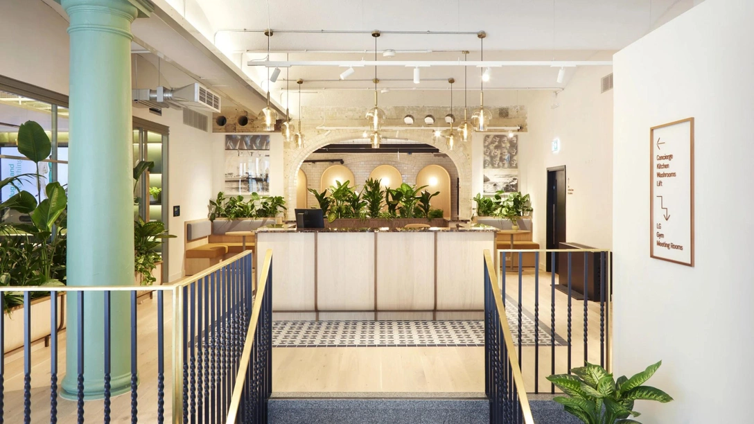 Офис в здании бывшего склада в Лондоне | Источник: Джек Хобхаус