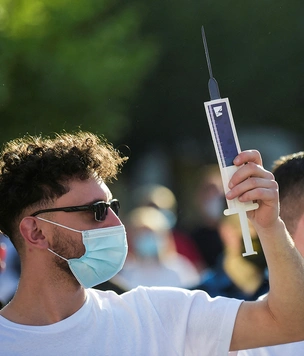 ВОЗ призывает не спешить с обязательной вакцинацией