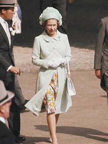 Елизавета II на скачках в Аскоте, июнь 1973