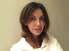 Отдала детей маме, почистила соцсети и пропала. Где сейчас тяжелобольная Алиса Аршавина?