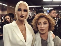 «Я всегда стараюсь поддерживать Алену»: Симона Юнусова затронула тему разводов и прокомментировала расставание Тимати и Шишковой