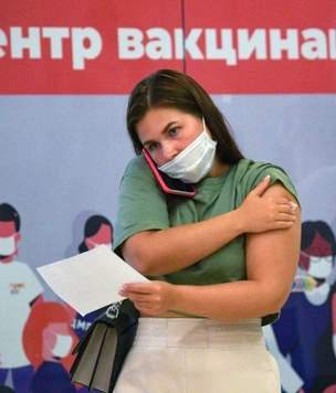 В Москве закончились вакцины от коронавируса «ЭпиВакКорона» и «КовиВак»