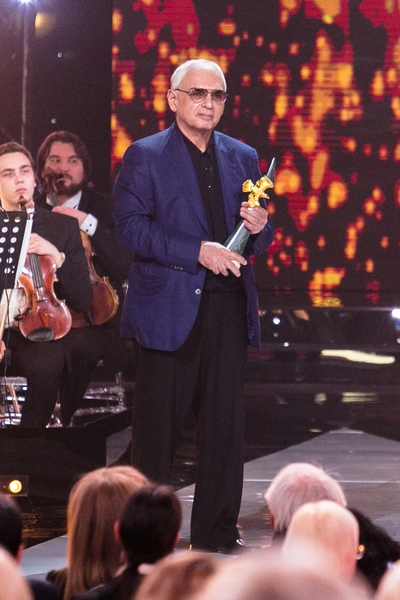 Карен Шахназаров