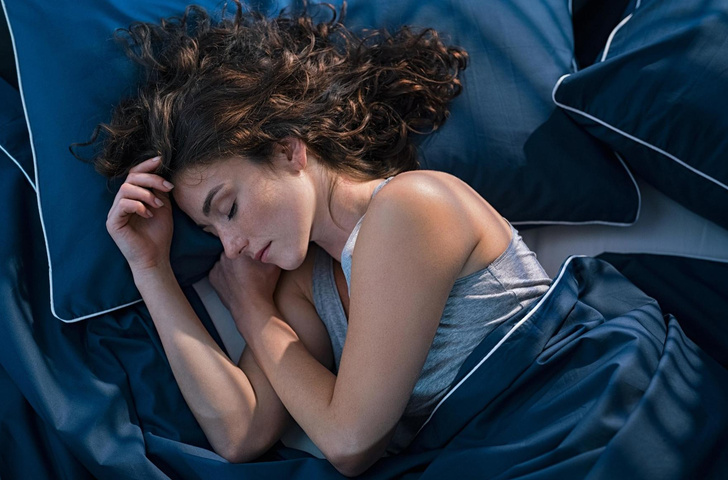 Почему вы потеете во сне: 10 возможных причин, о которых надо знать каждому