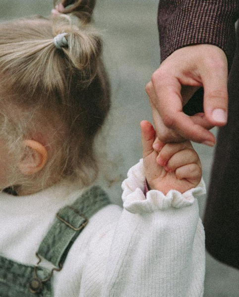 В Ингушетии от побоев скончалась 4-летняя девочка. Стали известны чудовищные подробности