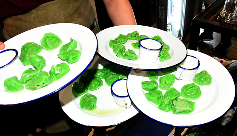 Лепим пельмени на английском